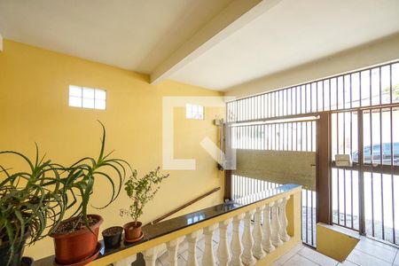 Casa à venda com 80m², 2 quartos e 3 vagas Casa à venda com 80m², 2 quartos e 3 vagasEntrada