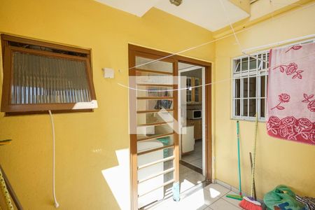 Casa à venda com 80m², 2 quartos e 3 vagas Casa à venda com 80m², 2 quartos e 3 vagasQuintal