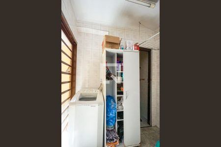 Casa à venda com 80m², 2 quartos e 3 vagas Casa à venda com 80m², 2 quartos e 3 vagasÁrea de serviço