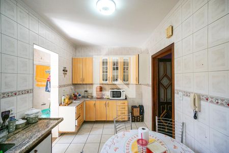 Casa à venda com 80m², 2 quartos e 3 vagas Casa à venda com 80m², 2 quartos e 3 vagasCozinha