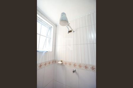 Casa à venda com 80m², 2 quartos e 3 vagas Casa à venda com 80m², 2 quartos e 3 vagasChuveiro