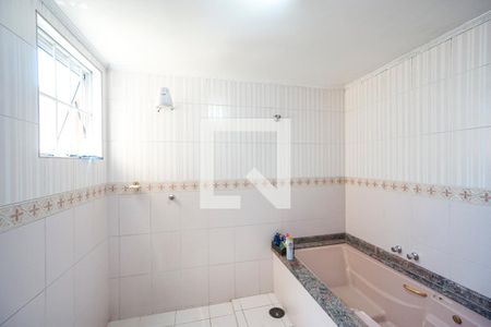 Casa à venda com 80m², 2 quartos e 3 vagas Casa à venda com 80m², 2 quartos e 3 vagasBanheiro da suíte