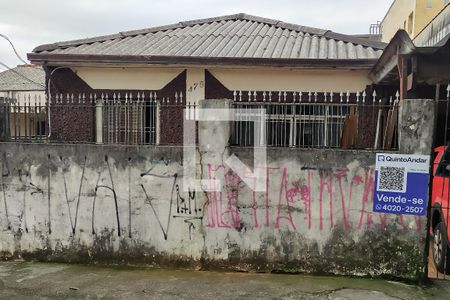 Casa à venda com 277m², 2 quartos e 3 vagasFachada