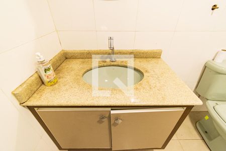 Casa à venda com 277m², 2 quartos e 3 vagasBanheiro Social