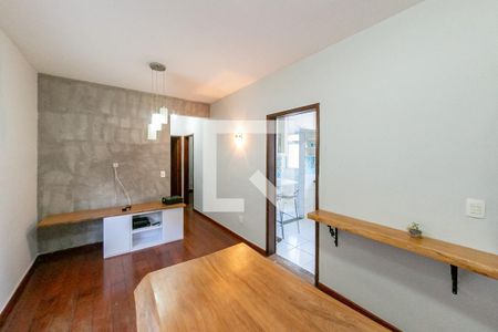 Sala de apartamento à venda com 2 quartos, 73m² em Coracao de Jesus, Belo Horizonte