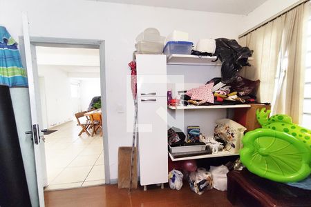 Casa à venda com 144m², 2 quartos e 2 vagas Casa à venda com 144m², 2 quartos e 2 vagasDispensa