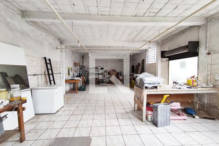 Casa à venda com 144m², 2 quartos e 2 vagas Casa à venda com 144m², 2 quartos e 2 vagasPavilhão