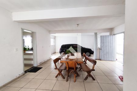 Casa à venda com 144m², 2 quartos e 2 vagas Casa à venda com 144m², 2 quartos e 2 vagasEspaço Gourmet