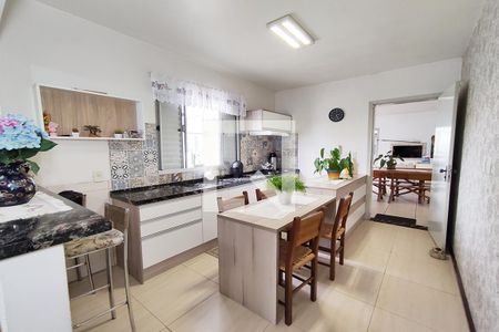 Casa à venda com 144m², 2 quartos e 2 vagas Casa à venda com 144m², 2 quartos e 2 vagasCozinha