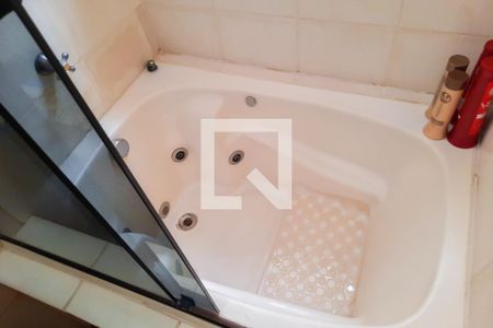 Apartamento à venda com 84m², 3 quartos e 2 vagasBanheiro da Suíte