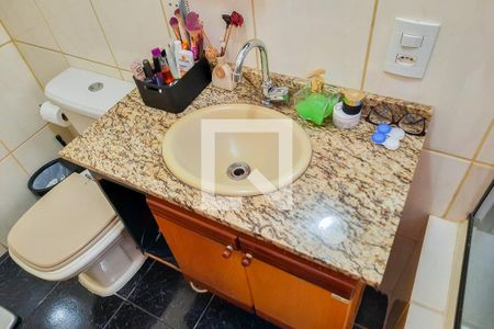 Apartamento à venda com 84m², 3 quartos e 2 vagasBanheiro da Suíte