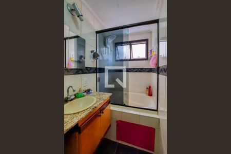 Apartamento à venda com 84m², 3 quartos e 2 vagasBanheiro da Suíte