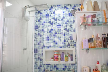 Casa à venda com 431m², 6 quartos e 2 vagas Casa à venda com 431m², 6 quartos e 2 vagasBanheiro 2