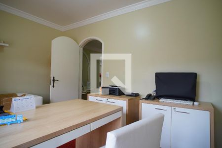 Escritório de casa à venda com 4 quartos, 200m² em Jardim Itu, Porto Alegre