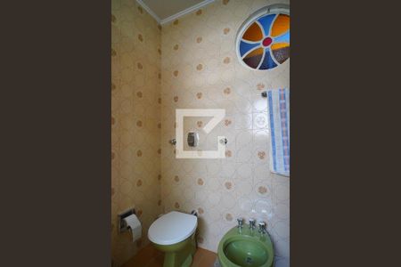 Casa à venda com 200m², 4 quartos e 6 vagasBanheiro