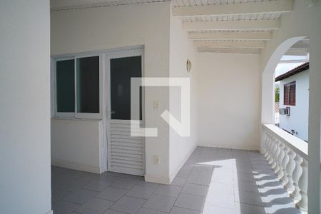 Casa à venda com 200m², 4 quartos e 6 vagasLavanderia