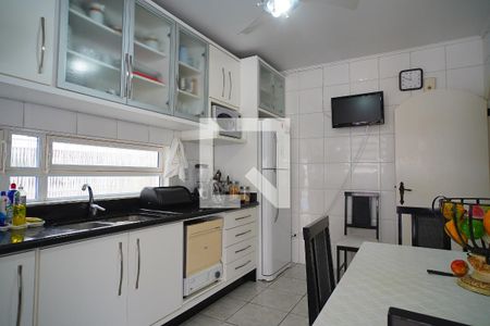 Cozinha de casa à venda com 4 quartos, 200m² em Jardim Itu, Porto Alegre