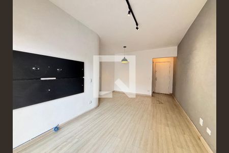 Sala de apartamento para alugar com 3 quartos, 83m² em Vila Olímpia, São Paulo