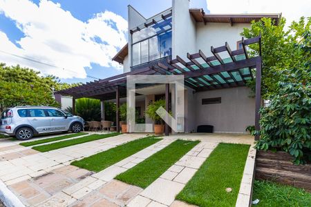 Casa à venda com 408m², 4 quartos e 3 vagasFachada da casa