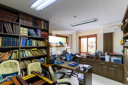 Casa à venda com 408m², 4 quartos e 3 vagasHall social