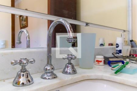 Casa à venda com 408m², 4 quartos e 3 vagasBanheiro da suíte 3