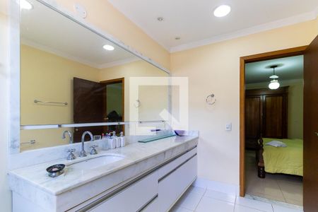 Casa à venda com 408m², 4 quartos e 3 vagasBanheiro da suíte 4