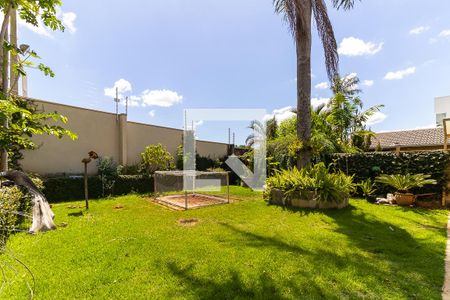 Casa à venda com 408m², 4 quartos e 3 vagasQuintal