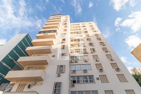 Apartamento à venda com 144m², 3 quartos e 2 vagas Apartamento à venda com 144m², 3 quartos e 2 vagasFachada
