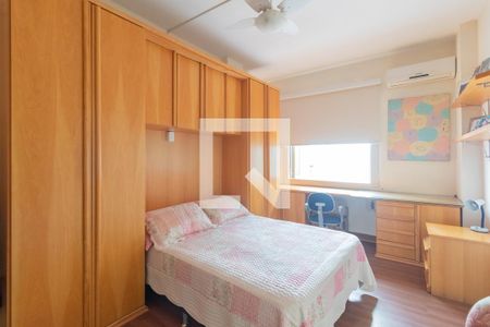 Apartamento à venda com 144m², 3 quartos e 2 vagas Apartamento à venda com 144m², 3 quartos e 2 vagasQuarto 1