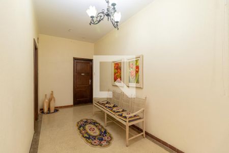 Apartamento à venda com 144m², 3 quartos e 2 vagas Apartamento à venda com 144m², 3 quartos e 2 vagasHall de Entrada