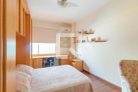 Apartamento à venda com 144m², 3 quartos e 2 vagas Apartamento à venda com 144m², 3 quartos e 2 vagasQuarto 1