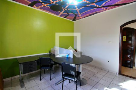 Casa à venda com 315m², 5 quartos e 4 vagasQuarto 3