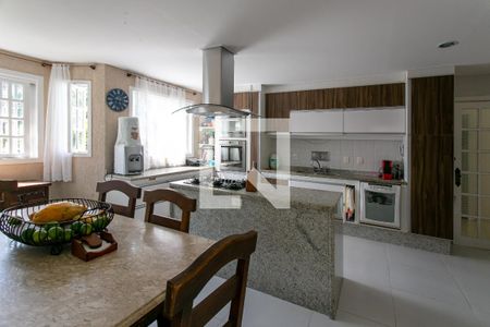 Casa de condomínio à venda com 617m², 6 quartos e 4 vagasCozinha