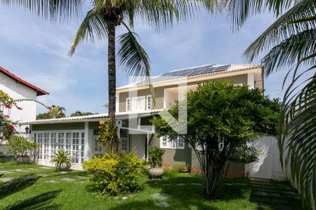 Casa de condomínio à venda com 617m², 6 quartos e 4 vagasFachada