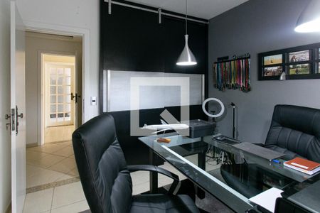 Casa de condomínio à venda com 617m², 6 quartos e 4 vagasQuarto 1- Uso em home-office