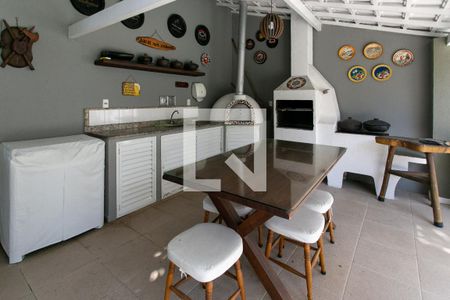 Casa de condomínio à venda com 617m², 6 quartos e 4 vagasVaranda gourmet