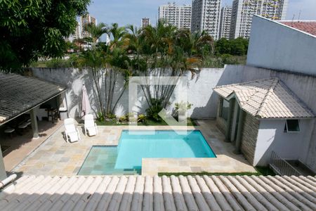 Casa de condomínio à venda com 617m², 6 quartos e 4 vagasSuíte 1 / Vista do fundo