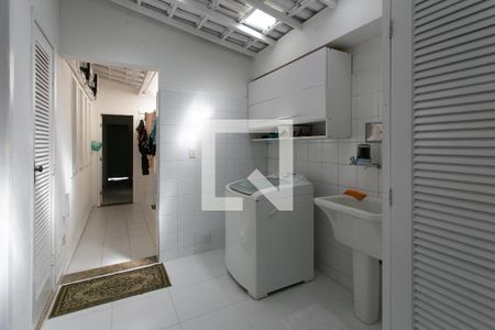 Casa de condomínio à venda com 617m², 6 quartos e 4 vagasÁrea de Serviço