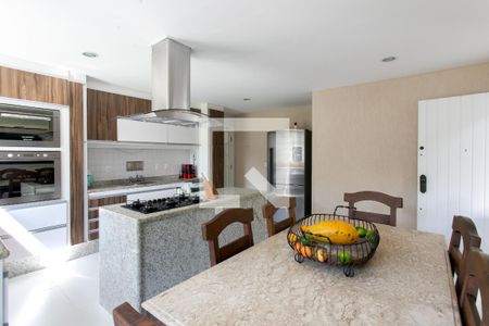 Casa de condomínio à venda com 617m², 6 quartos e 4 vagasCozinha