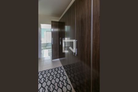 Casa de condomínio à venda com 617m², 6 quartos e 4 vagasSuíte 1 / closet