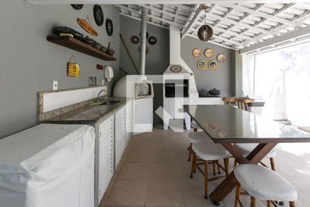 Casa de condomínio à venda com 617m², 6 quartos e 4 vagasVaranda gourmet