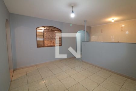 Sala de casa para alugar com 2 quartos, 80m² em Vila Carrao, São Paulo