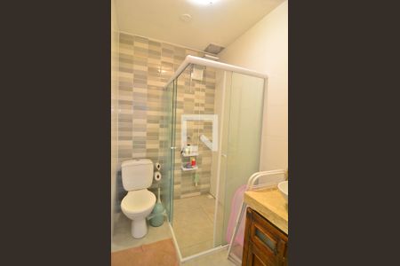 Casa à venda com 95m², 4 quartos e 2 vagasBanheiro