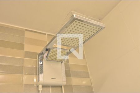Casa à venda com 95m², 4 quartos e 2 vagasBanheiro
