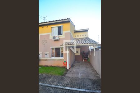 Casa à venda com 95m², 4 quartos e 2 vagasFachada da casa