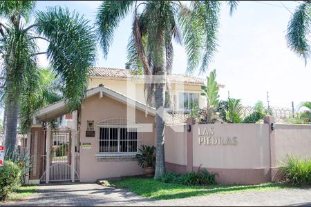 Casa à venda com 95m², 4 quartos e 2 vagasFachada