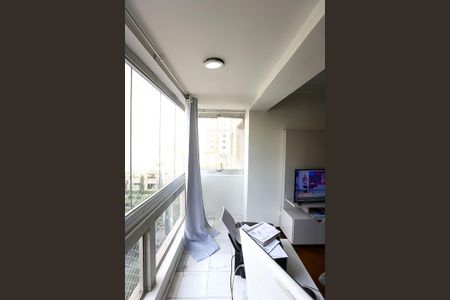varanda de apartamento para alugar com 3 quartos, 98m² em Vila Suzana, São Paulo