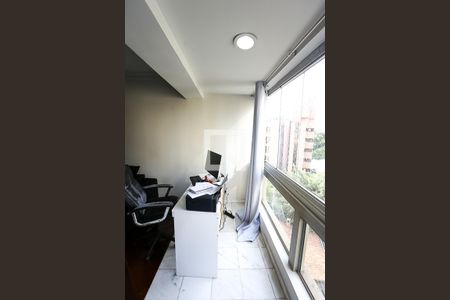 varanda de apartamento para alugar com 3 quartos, 98m² em Vila Suzana, São Paulo
