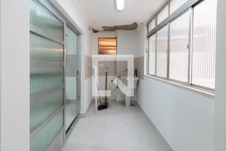 Apartamento à venda com 115m², 3 quartos e 1 vagaÁrea de serviço