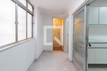 Apartamento à venda com 115m², 3 quartos e 1 vagaÁrea de serviço